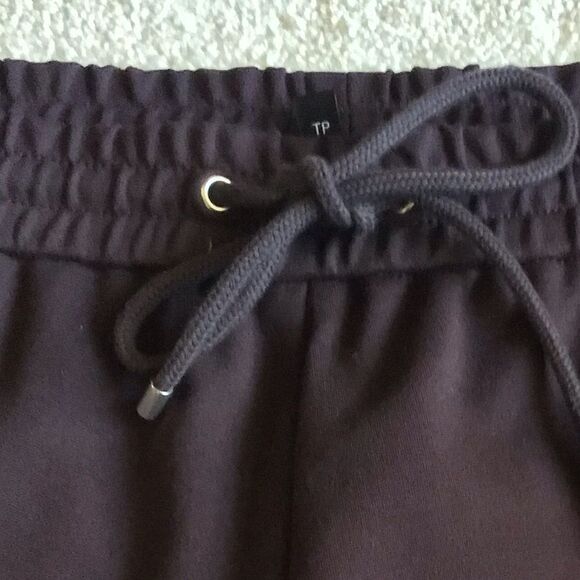 NWT Theory Garnet Pull on Stirrup Pants leggings - Picture 5 of 13